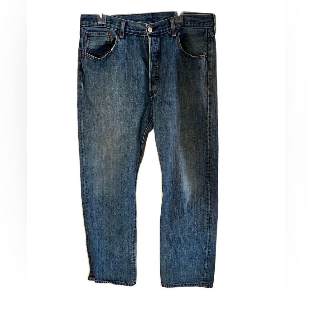 Men’s 501 Levi Straight Fit Button fly denim Jeans Size 38x32